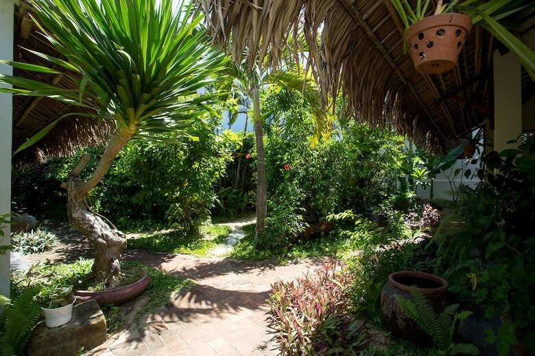 Bed & Breakfast Red Flower Cottages Homestay