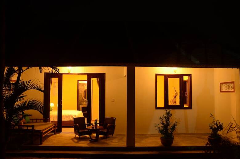 Bed & Breakfast Red Flower Cottages Homestay