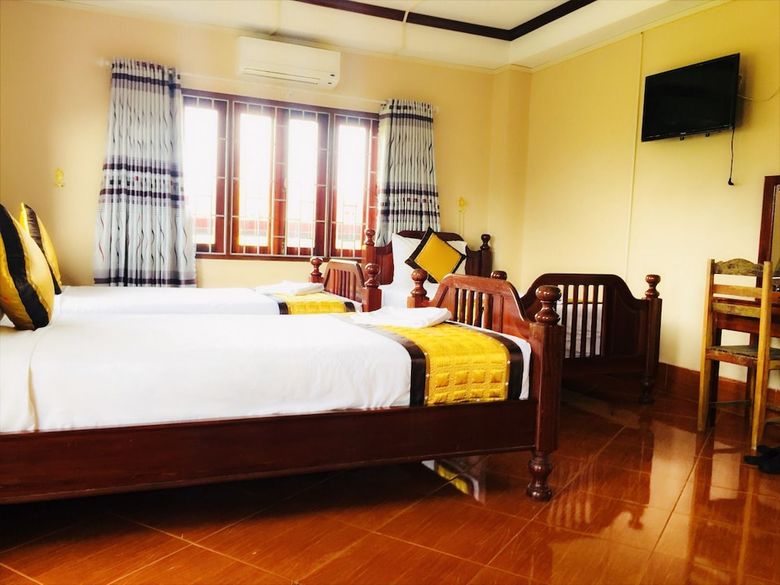Mountain View Riverside Boutique Hotel