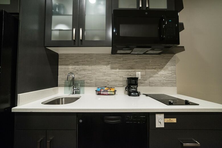 Hotel Candlewood Suites West Edmonton - Mall Area