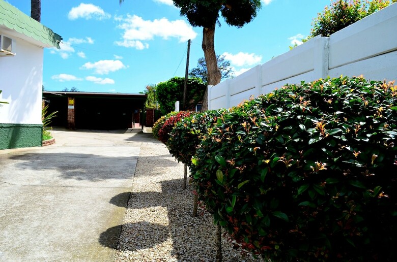 Hotel The Garden Lodge Guest House