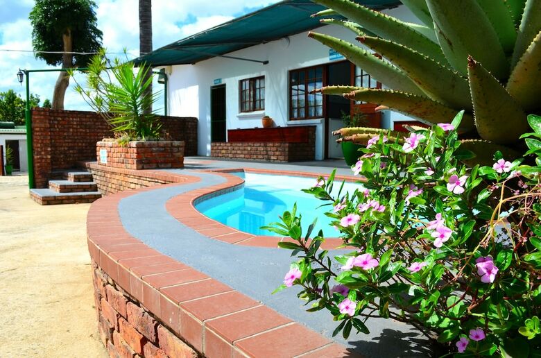 Hotel The Garden Lodge Guest House