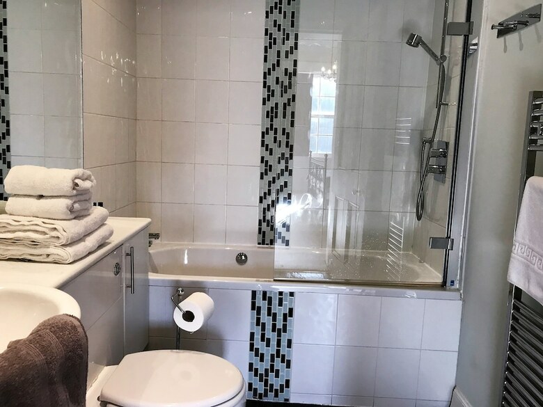 Crown Circus Apartment