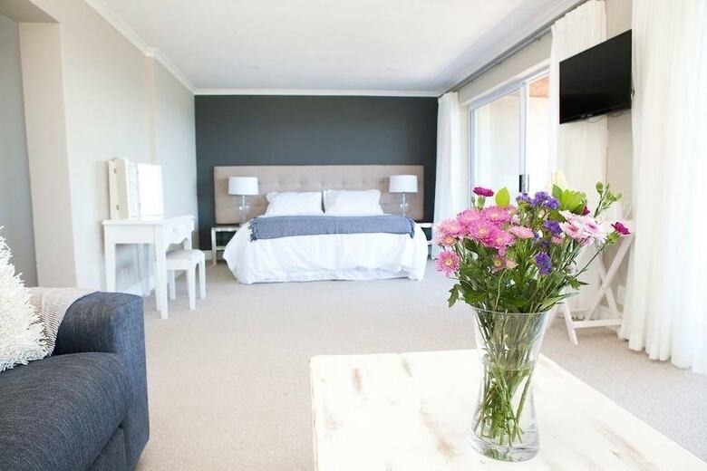 Apartamentos Seabreeze Luxury Two Bedroom Penthouse