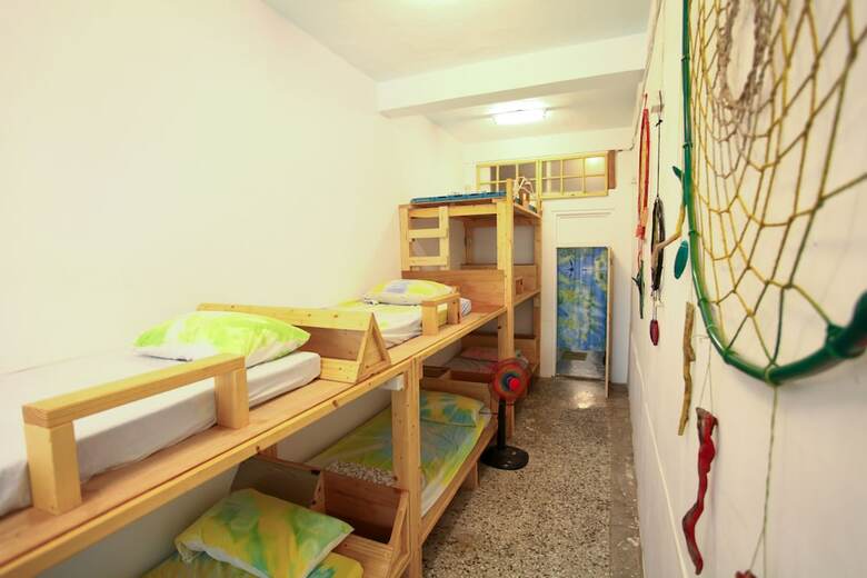 Hostal Wave Elephant Backpacker Hostel