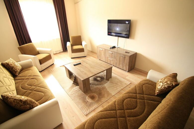 Royal Life Residence
