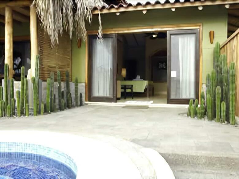 Hotel Casa Caletas