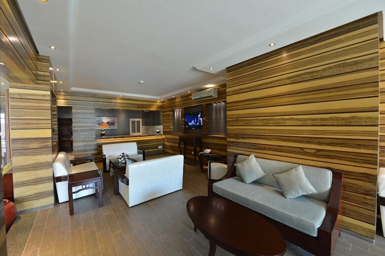 Aparthotel La Fontaine Al Shorouq Suites