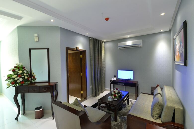 Aparthotel La Fontaine Al Shorouq Suites