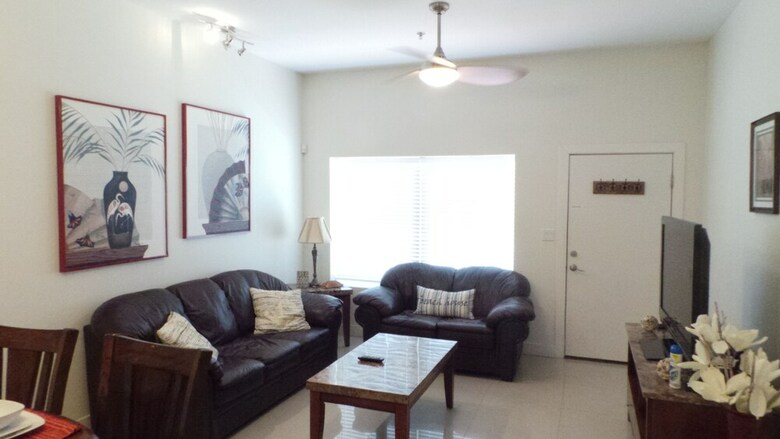 La Isla Condominiums By Cheap Getaway