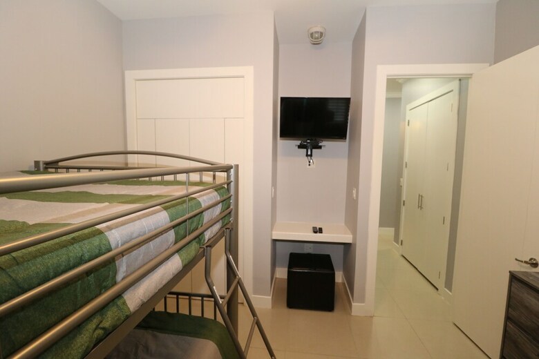 La Isla Condominiums By Cheap Getaway