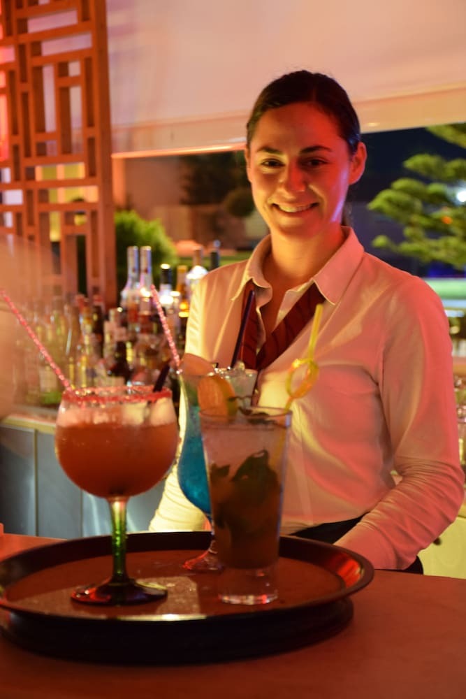 Hotel Olympia Golden Beach & Spa