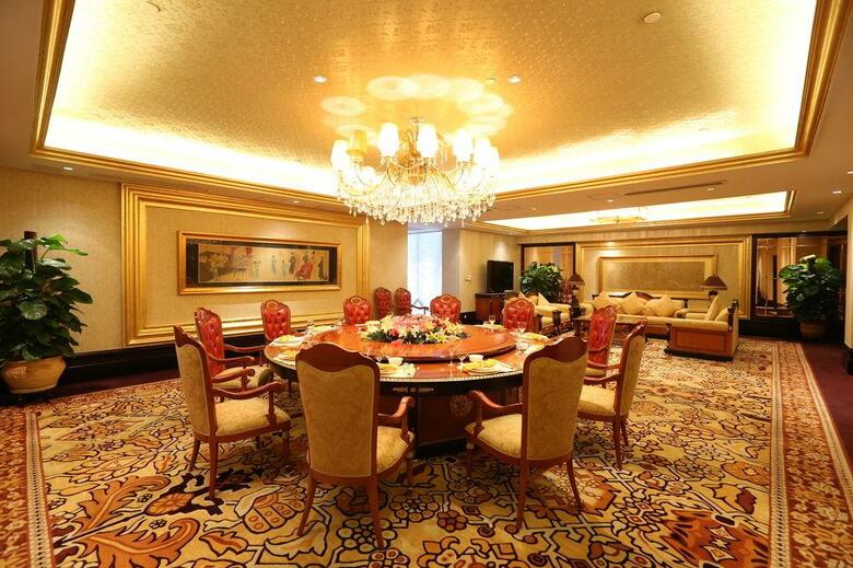 Royal Mediterranean Hotel