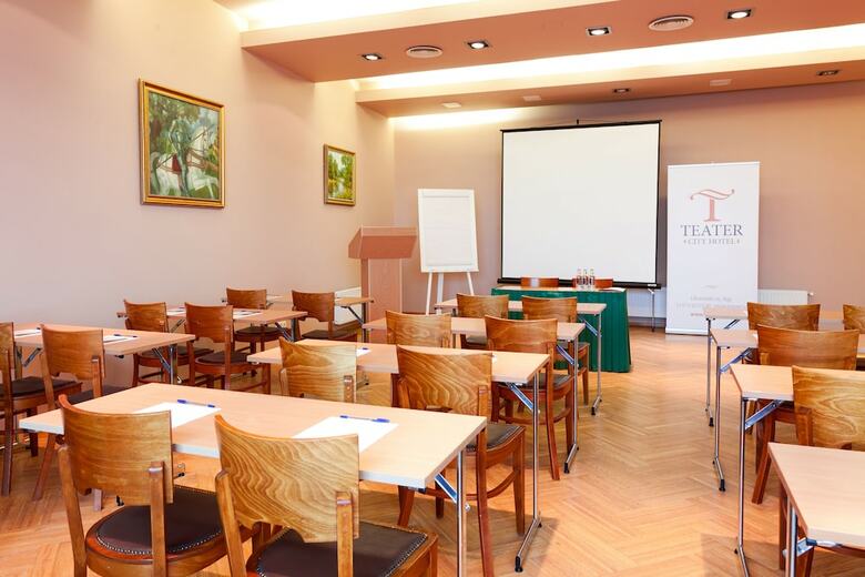 City Hotel Teater