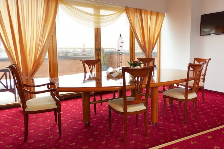 City Hotel Teater
