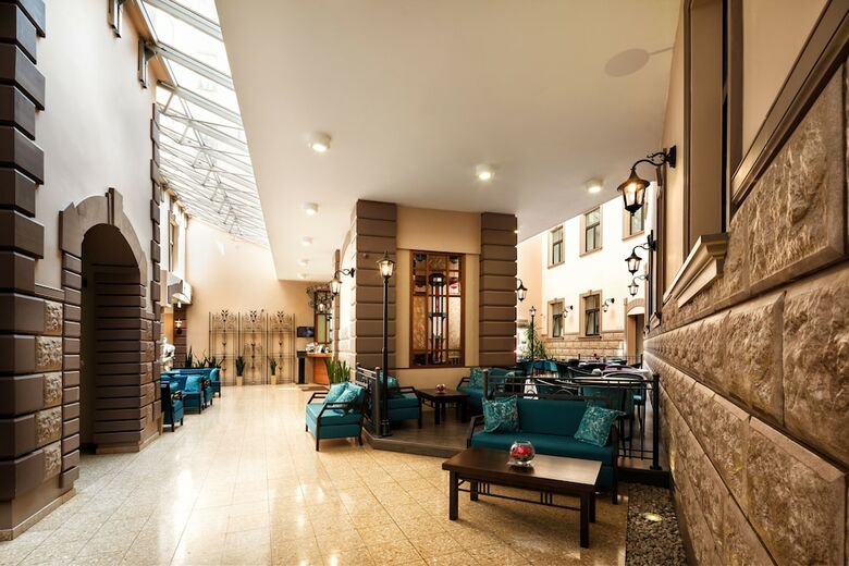 City Hotel Teater