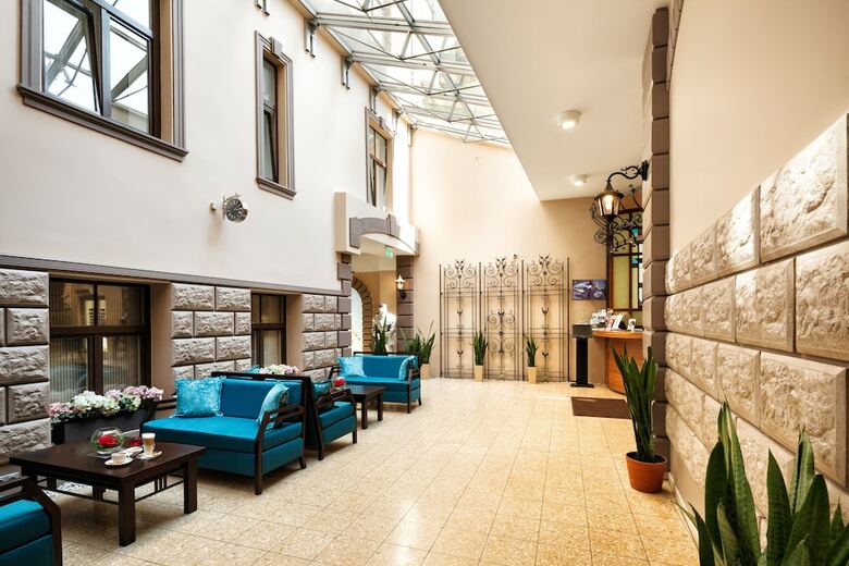 City Hotel Teater