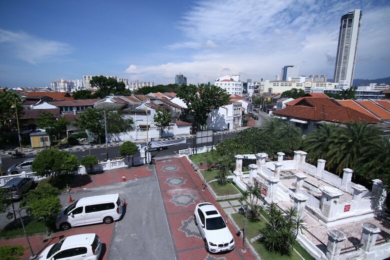 Hotel Ar-raudhah Service Apartments
