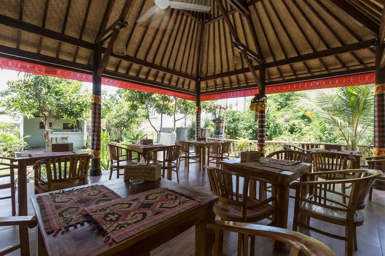 Hotel Naradas Mushroom Beach