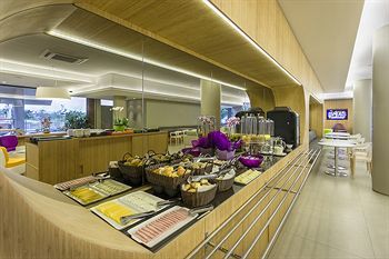 Dmax Hotel