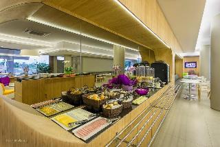 Dmax Hotel