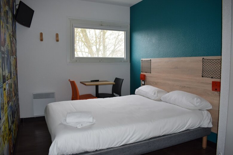 Hotelf1 Bourges Le Subdray, Renovated