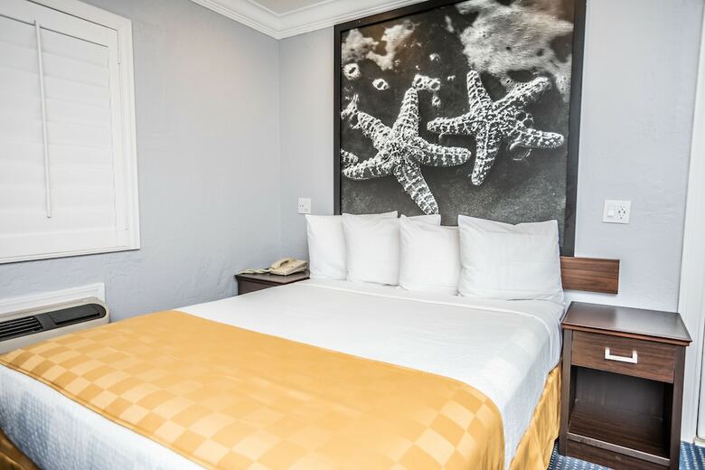 Motel Super 8 By Wyndham Monterey/carmel