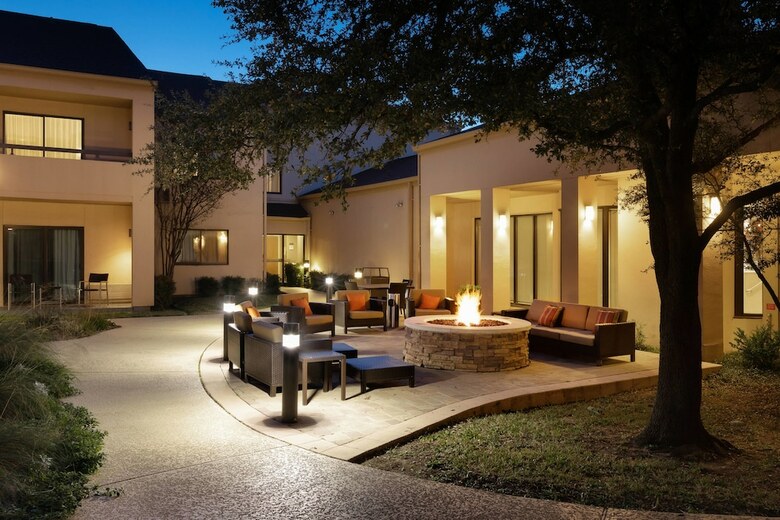 Hotel Courtyard By Marriott Dallas-fort Worth/bedford