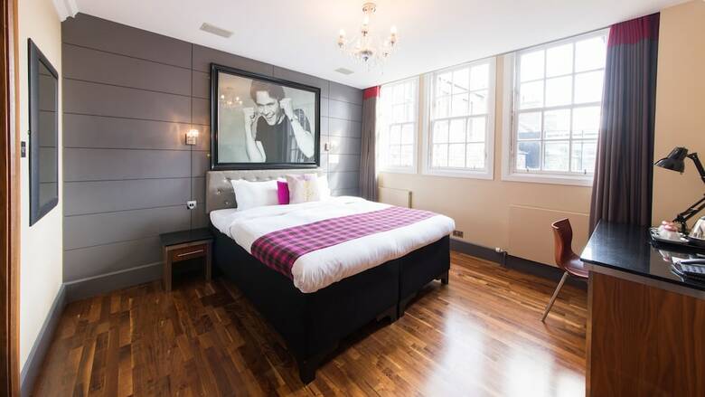 Angel's Share Hotel