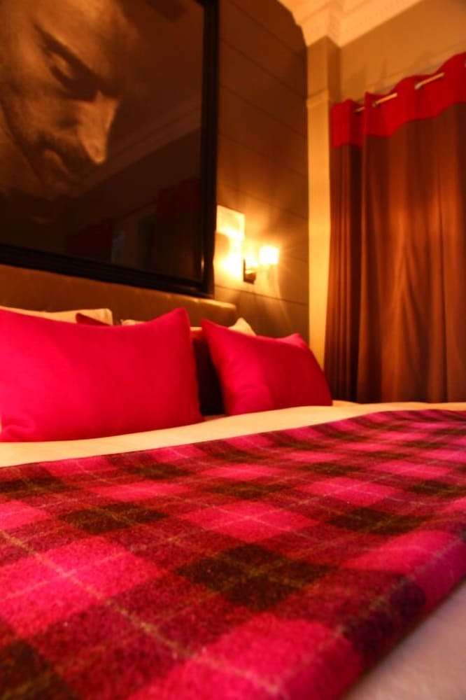 Angel's Share Hotel