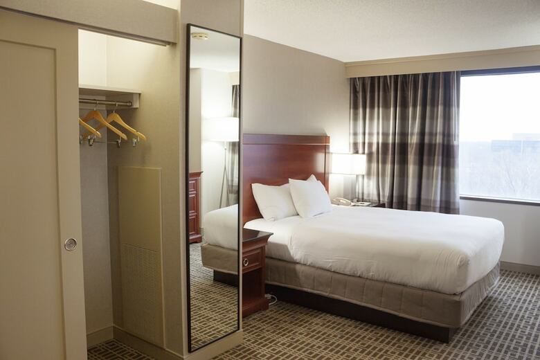 Hotel Doubletree By Hilton Kansas City - Overland Park