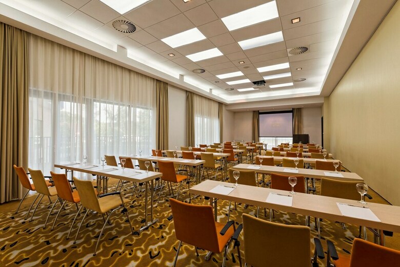Hotel Park Inn By Radisson S�rv�r Resort & Spa