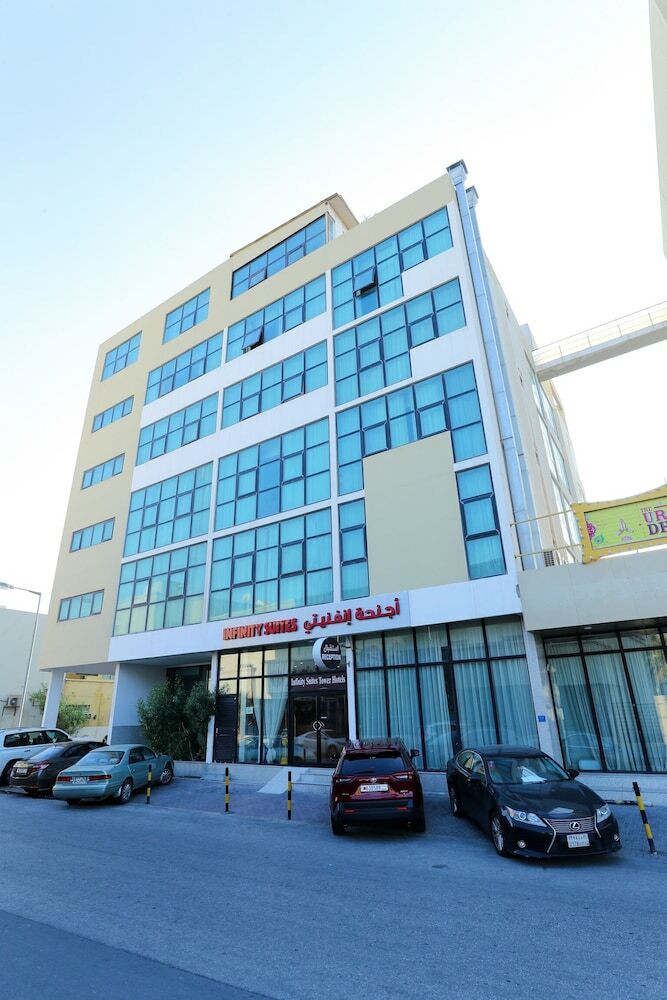 Hotel Oyo 111 Infinity Suites