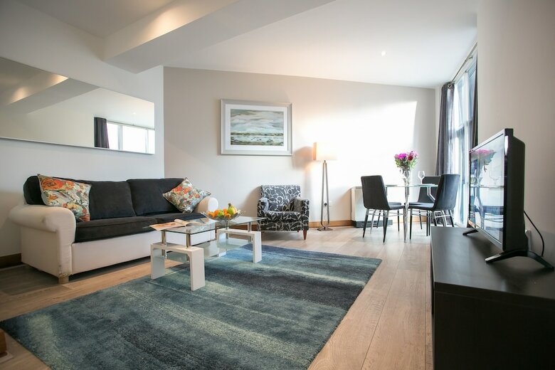 O'connell Bridge Apartments
