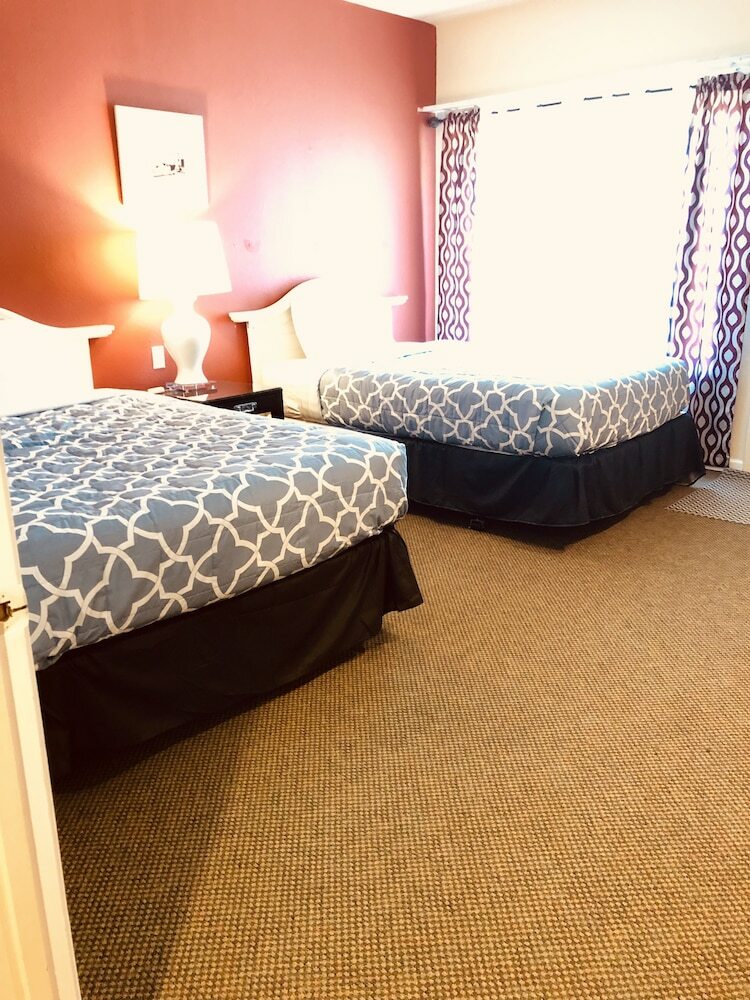 Hotel Orca Inn Suites