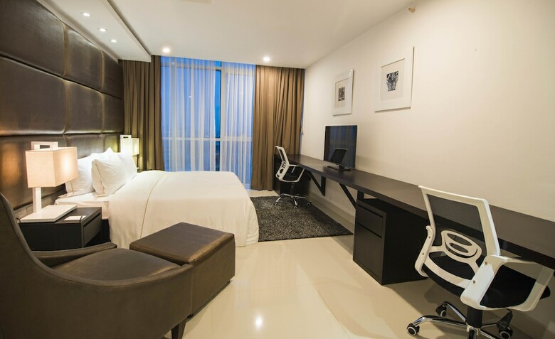 Aparthotel Platinum One Suites