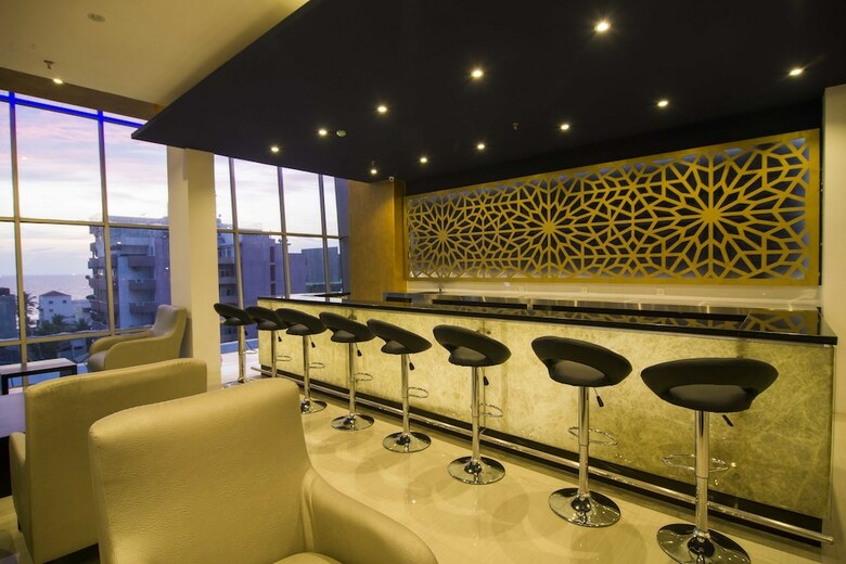 Aparthotel Platinum One Suites