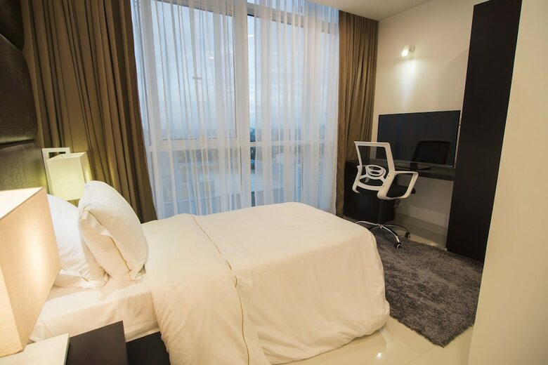 Aparthotel Platinum One Suites