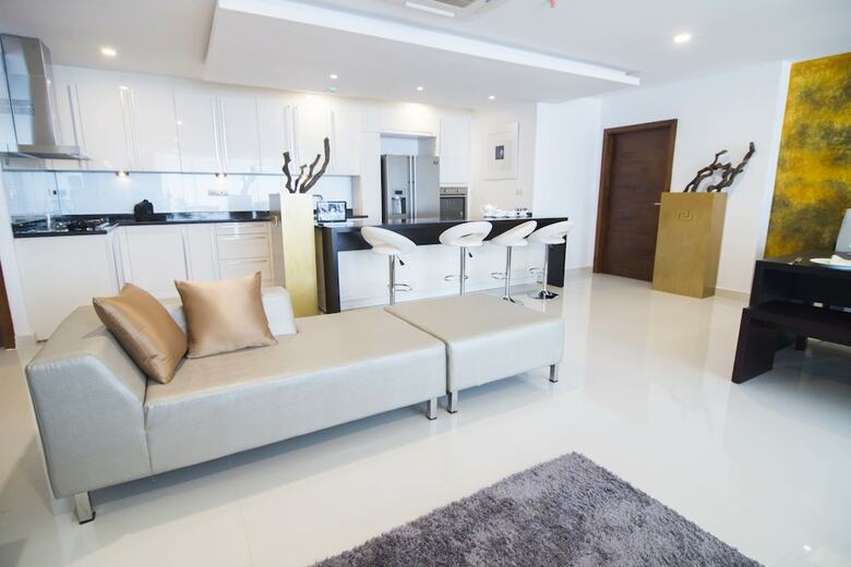 Aparthotel Platinum One Suites