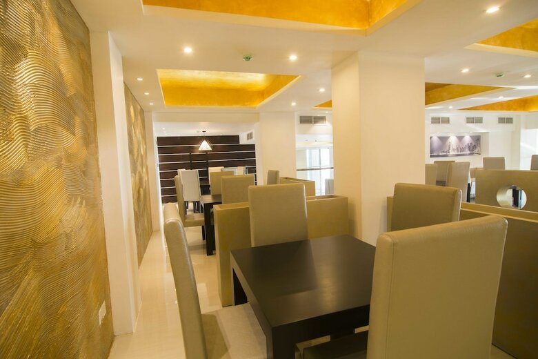Aparthotel Platinum One Suites