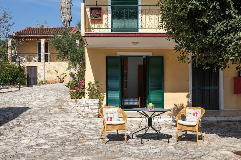 Apartamentos 9 Muses Villas