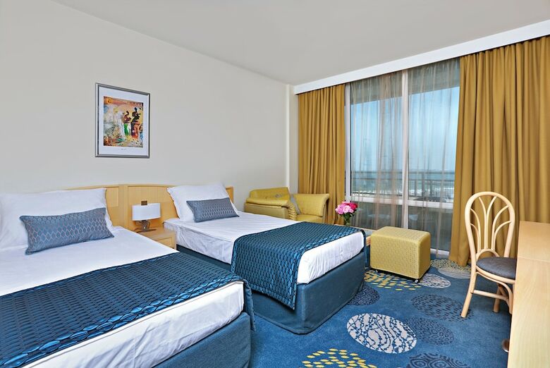 Hotel Globus - Half Board