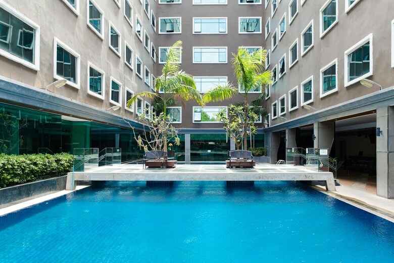 Ease Jomtien Hotel