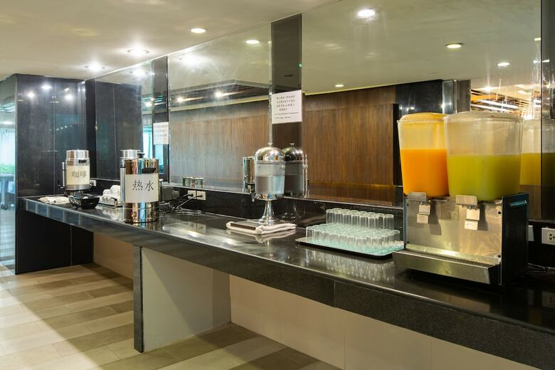Ease Jomtien Hotel