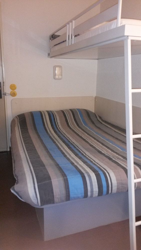 Hotelf1 Ch�lons En Champagne