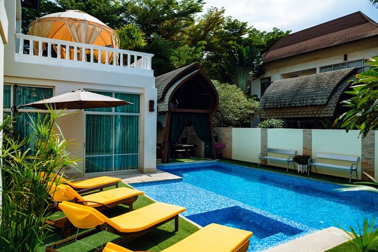 Nirvana Platinum Bbq Villa Pattaya
