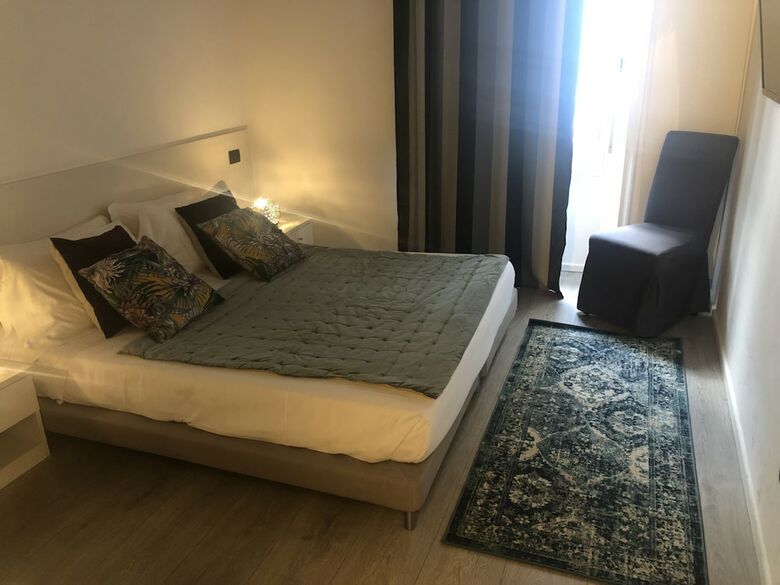 Giuturna Boutique Hotel