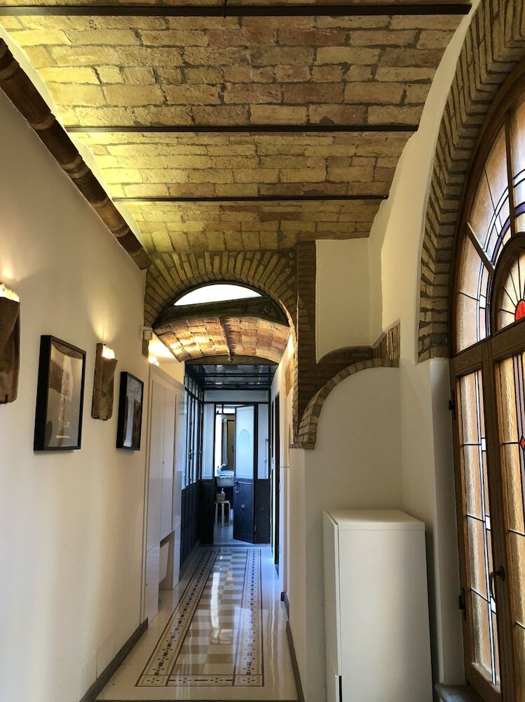 Giuturna Boutique Hotel