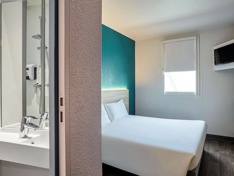 Hotelf1 St Witz A1 Paris Nord (r�nov�)