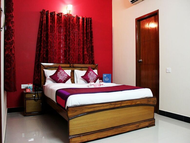 Hotel Oyo 2916 Apartment Queen's Castle
